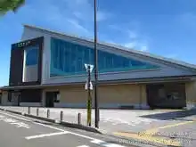 JR能美根上駅。自転車は駅のエレベータを利用できコンコースを通ることが出来る[📸19年11月]