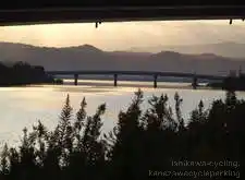 河北潟放水路防潮水門から河北潟[📸20年11月]