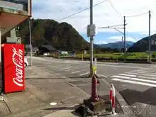 バードハミング鳥越は交差点を左に曲がる。日帰り温泉もある[📸19年11月]