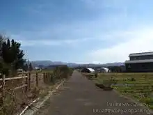水路沿いを進む[📸20年03月]