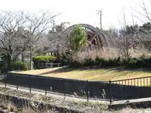 水車手前の道を通る[📸20年03月]